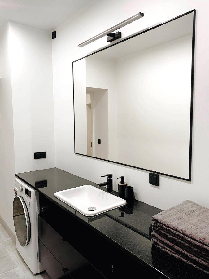 Luxurious 68M2 2Br 3-Room River View Apt In The Heart Of Parnawa Zewnętrze zdjęcie